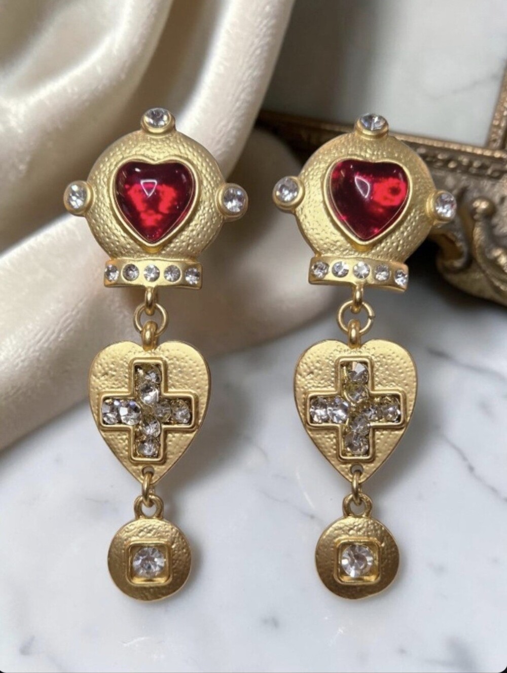 18k Matte Gold Plated Etruscan Ruby Glass Heart Cross Dangle Clip-on Earrings
